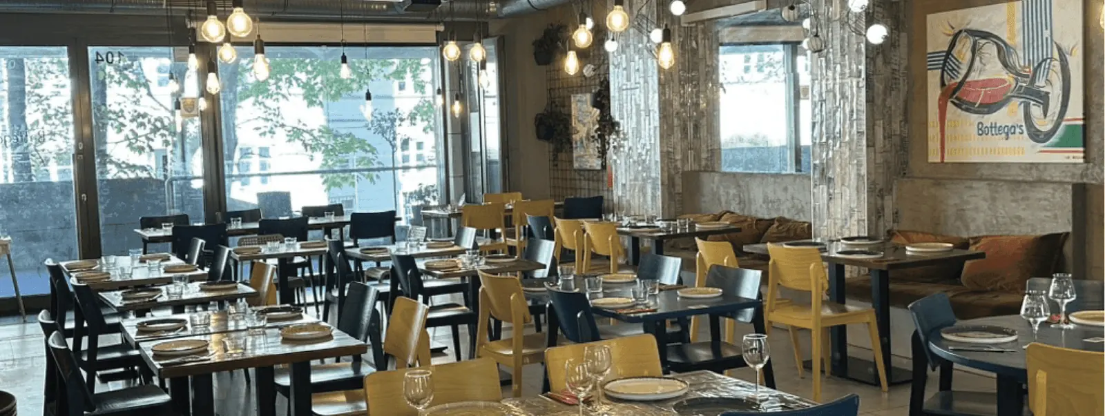 La sala di Bottegas Śródmieście, ul. Oboźna 9, Varsavia